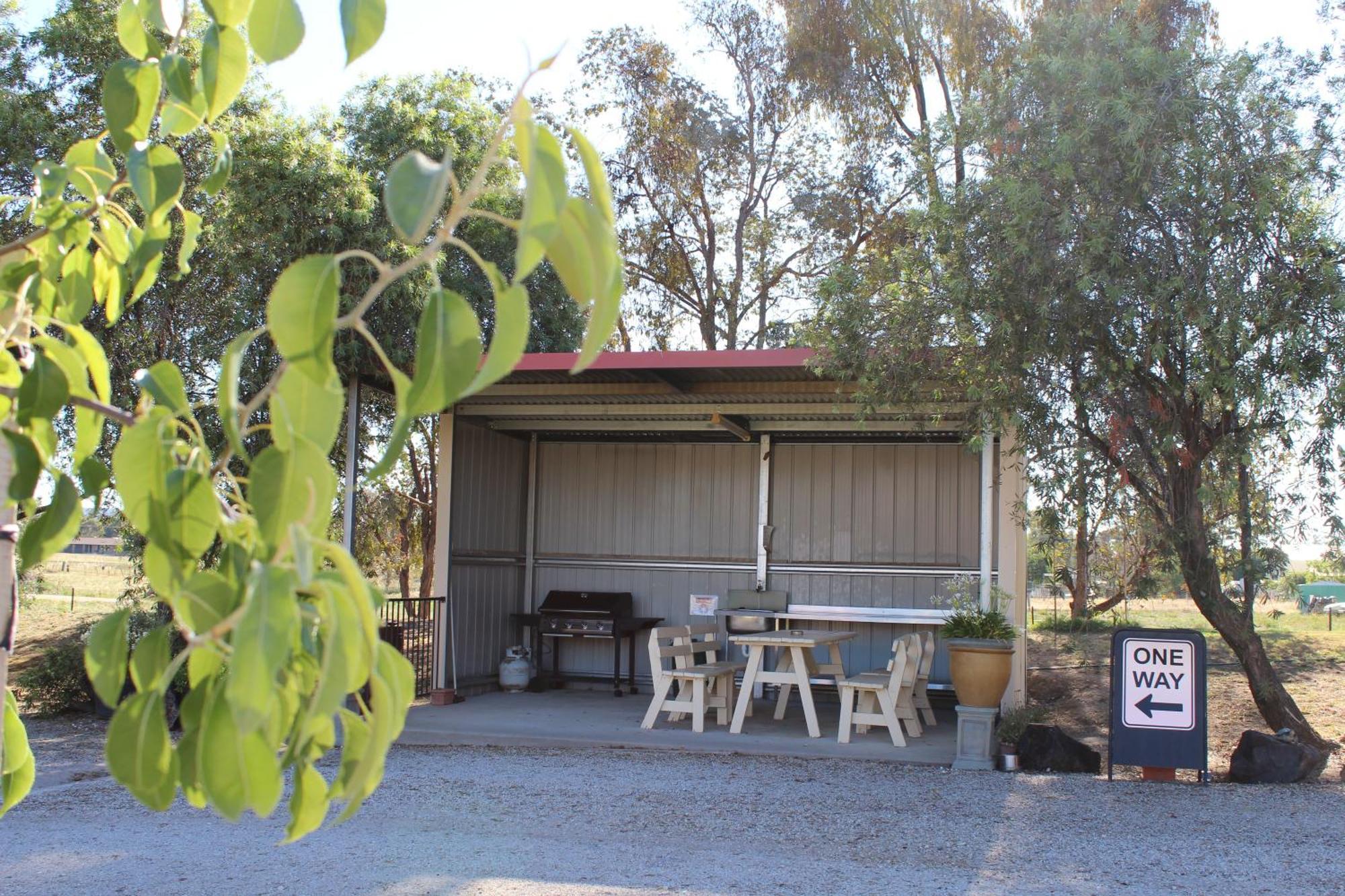 The Lydoun Motel Chiltern Buitenkant foto